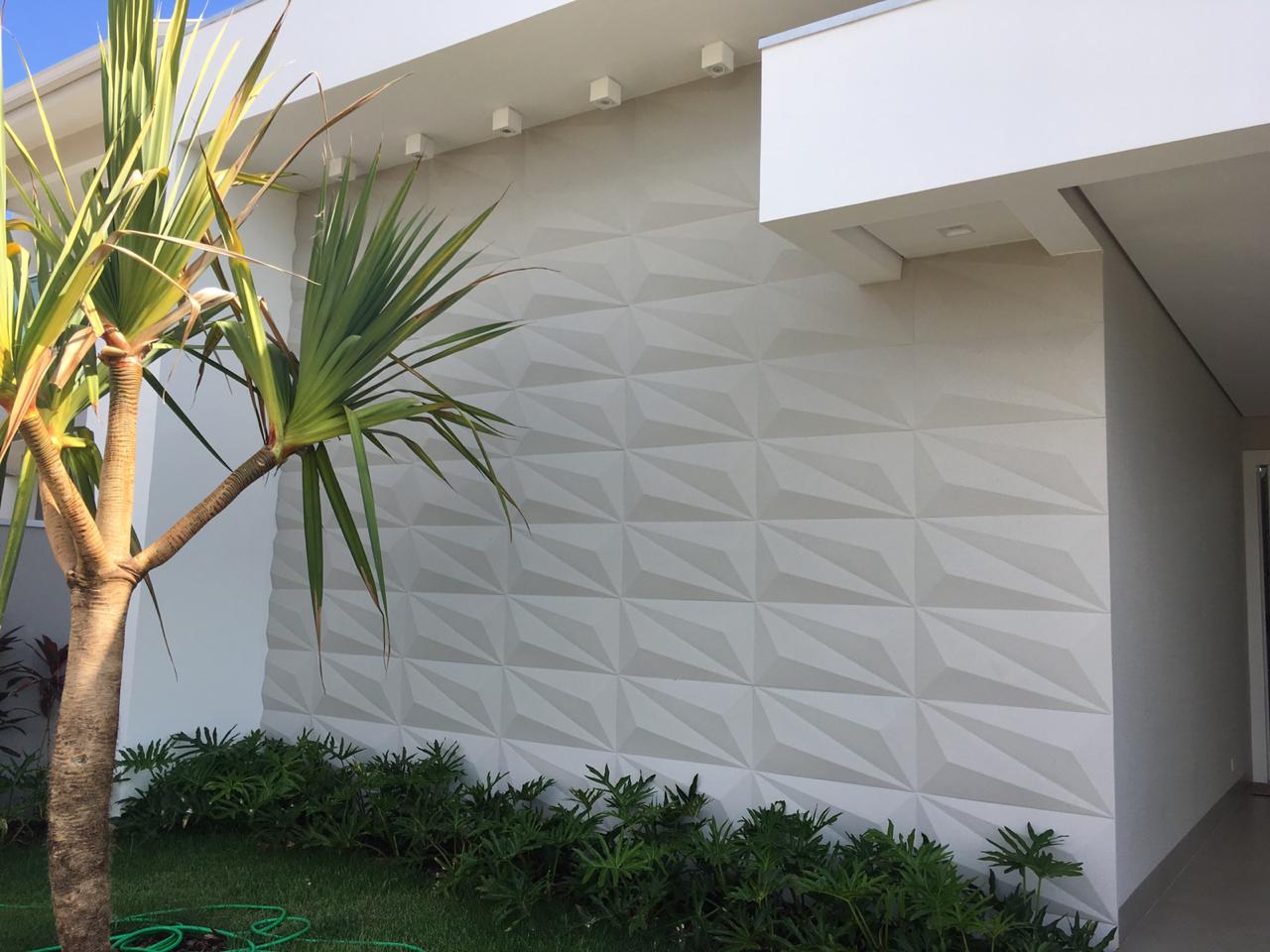 Casa Moderna com Tebas